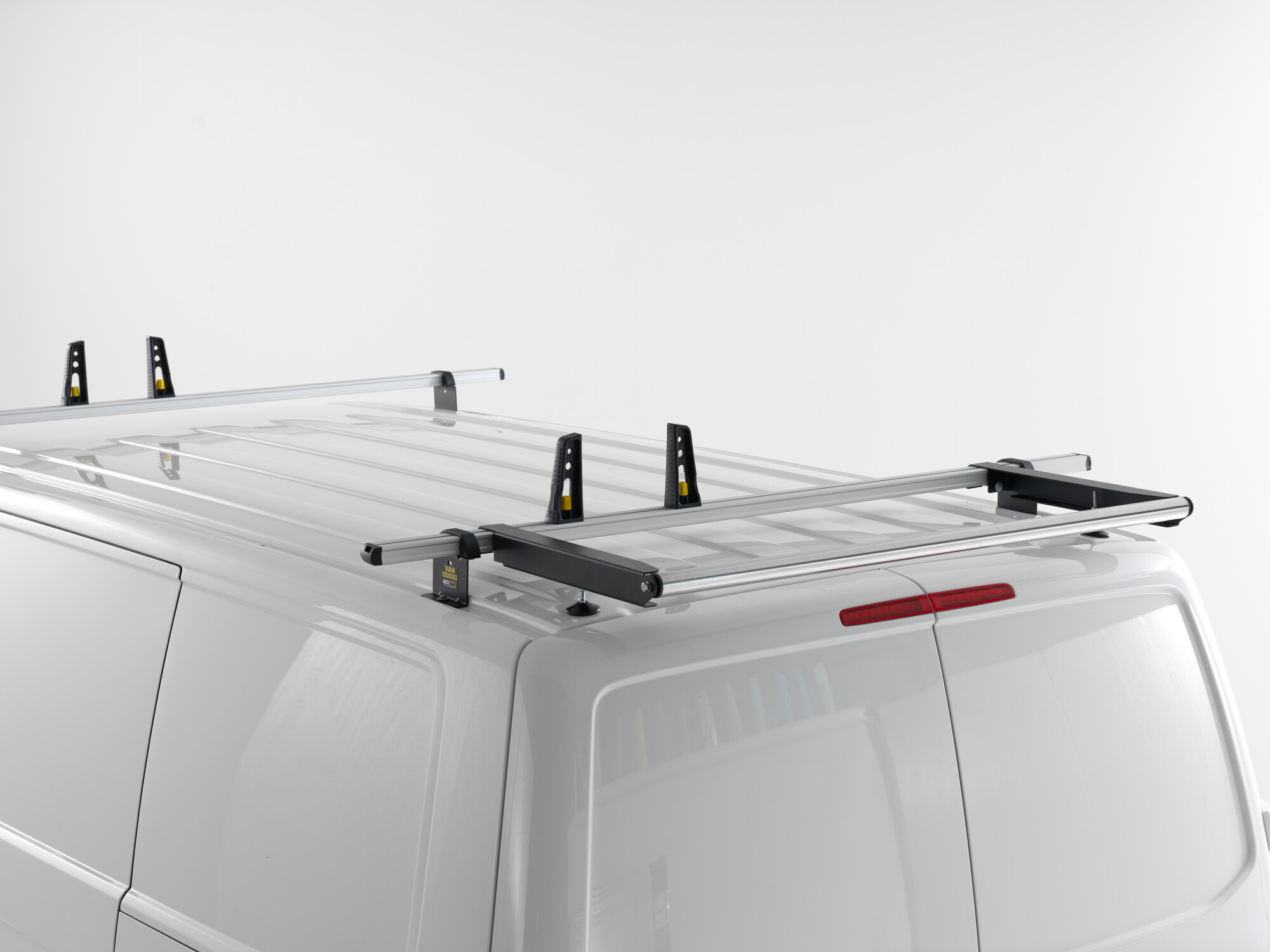 Rouleau de chargement barres de toit Ford Transit 2014+ | Van Guard
