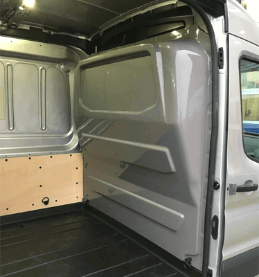 Tussenschot op maat voor bedrijfswagen