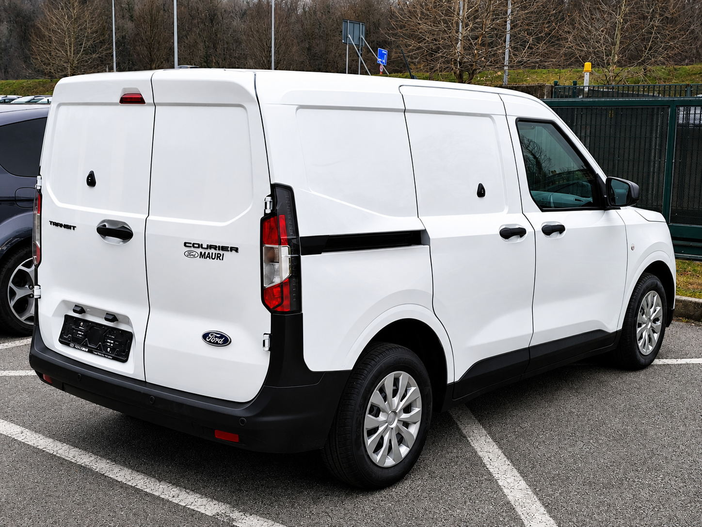 Busslot Triton | Set van 1 of 2 | Renault Express 2021-2024