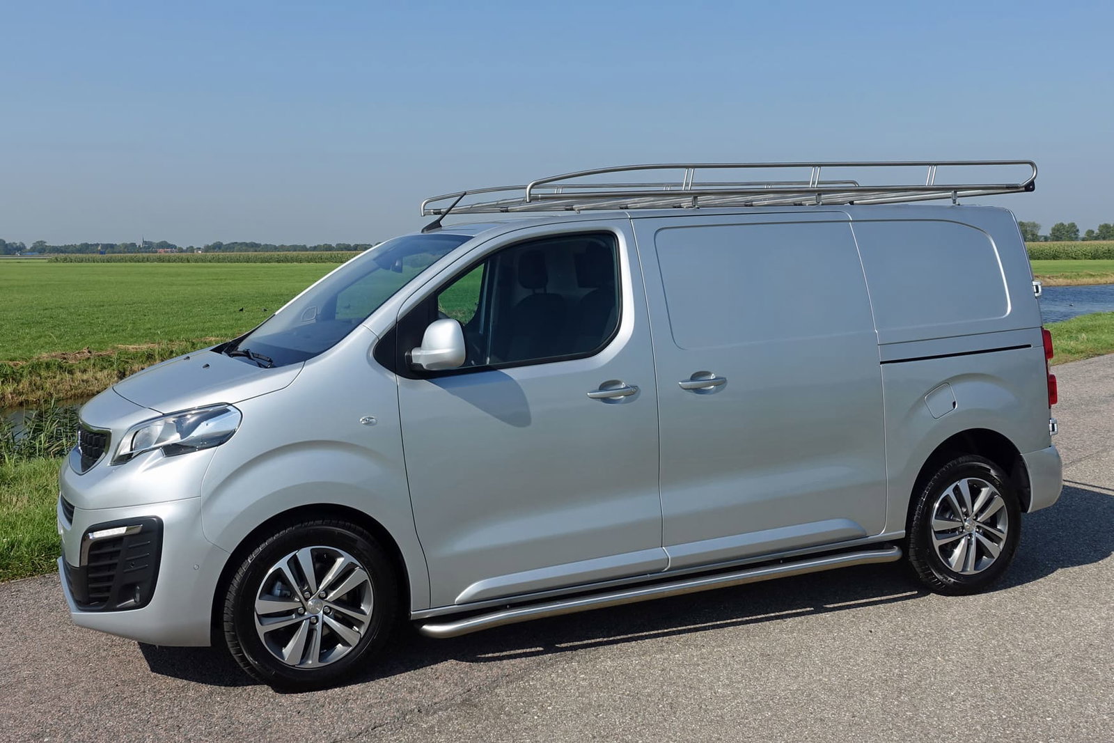 Occasion | Barres latérales de protection bas de caisse pour Opel Vivaro 2019+