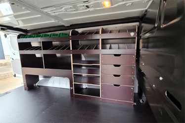 Étagères en bois pour utilitaires Aménagements bois utilitaire