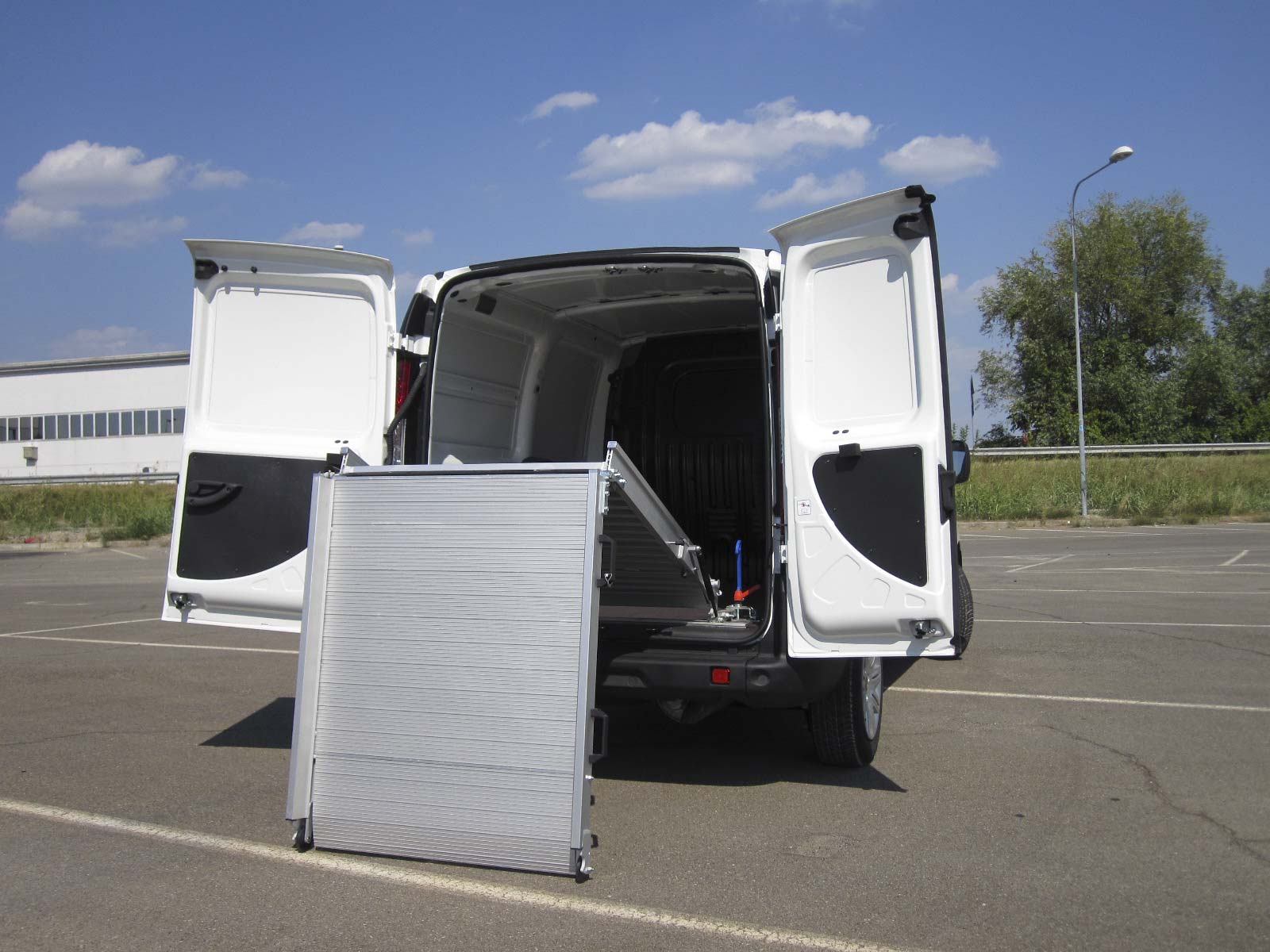 Rampe de chargement en aluminium Peugeot Boxer 2006+