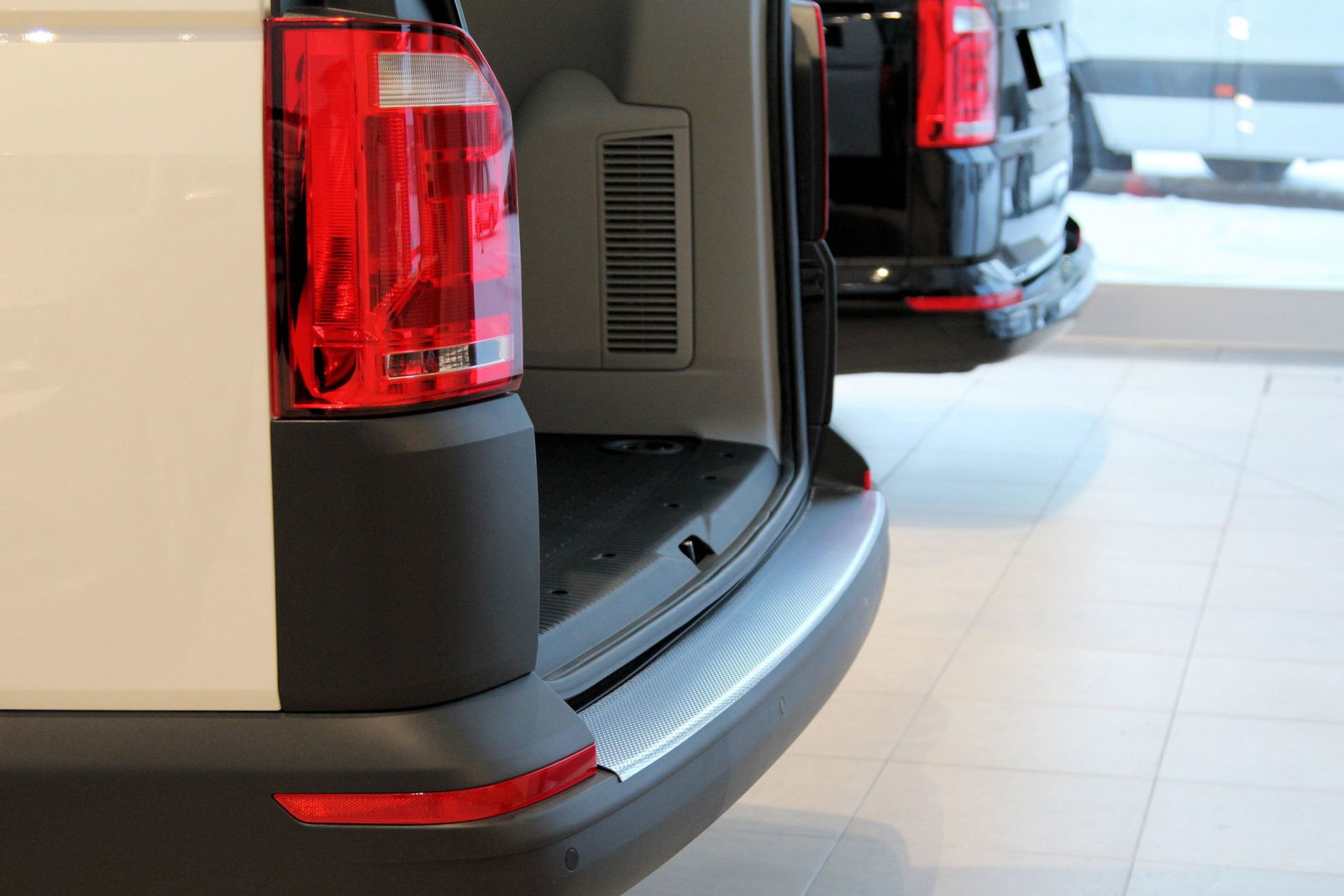Sonderaktion Spoilerschwert Frontspoilerlippe Cuplippe aus ABS für VW Bus T6 ABE